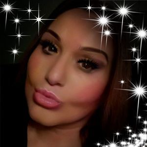 Meet your Posher, Nidia